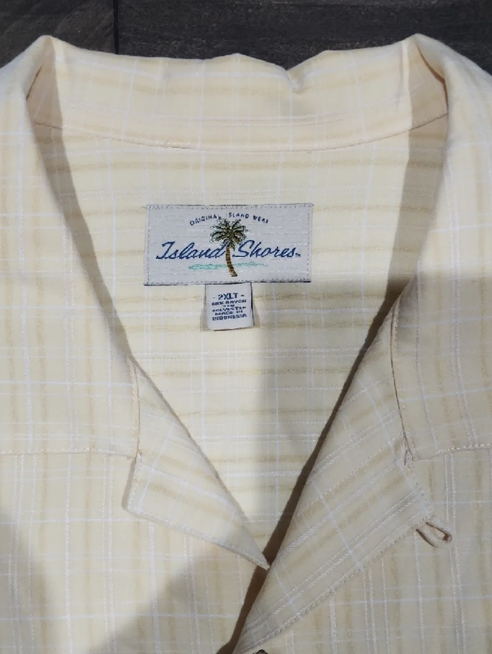 Casual Short-Sleeve Button-Down Shirt in Butter Yellow — Relaxed Style